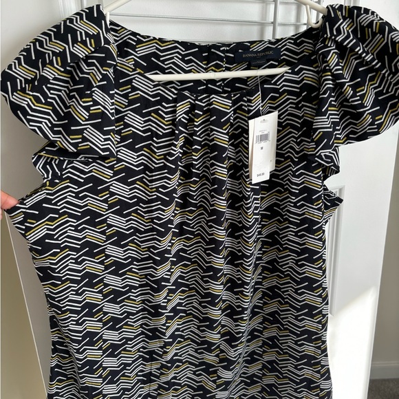 Banana Republic ruffled cap sleeve blouse, blue with white & gold lines - Picture 1 of 5
